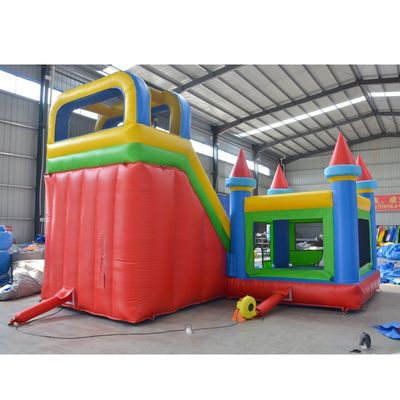 Tailles en option Château gonflable avec toboggan et piscine