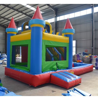 Tailles en option Château gonflable avec toboggan et piscine