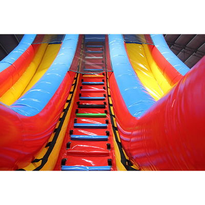 Capacité maximale 100-500 kg toboggan commercial gonflable avec piscine et double voie