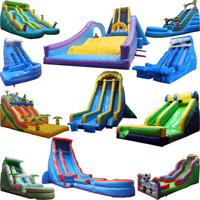 Capacité maximale 100-500 kg toboggan commercial gonflable avec piscine et double voie
