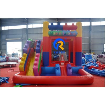 Château gonflable à rebond avec glissement 13 x 12 x 14,5 pieds