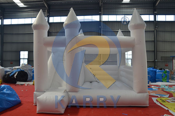 Terrain de jeux extérieur personnalisé Maison gonflable blanche avec glissement et château gonflable