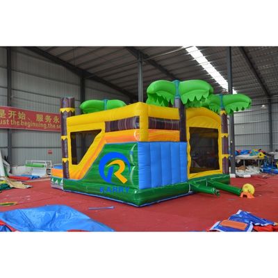 Aventure en plein air pour les enfants, toboggan gonflable avec maison de rebond de dinosaure