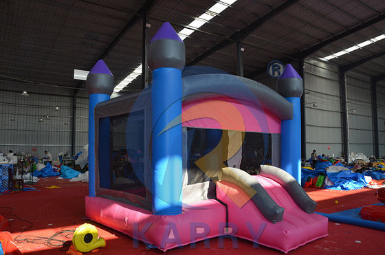 Une maison gonflable pour les filles Une maison gonflable pour les fêtes