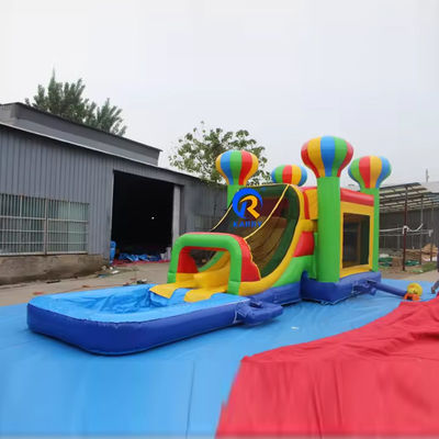 Ensemble de diapositives de château gonflables en bâtonnet en PVC pour enfants avec des ballons colorés et une maison en rebond