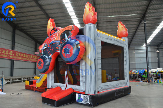 Amenez votre fête au niveau supérieur avec notre château gonflable et notre combo de diapositives.