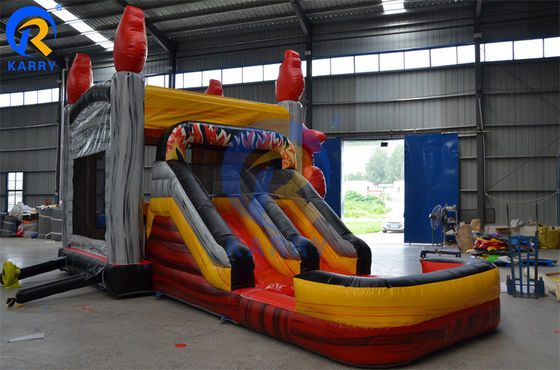 Amenez votre fête au niveau supérieur avec notre château gonflable et notre combo de diapositives.