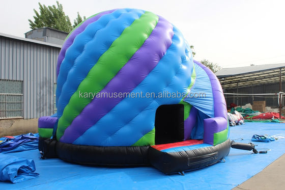 Impression numérique maison gonflable pour la famille en plein air