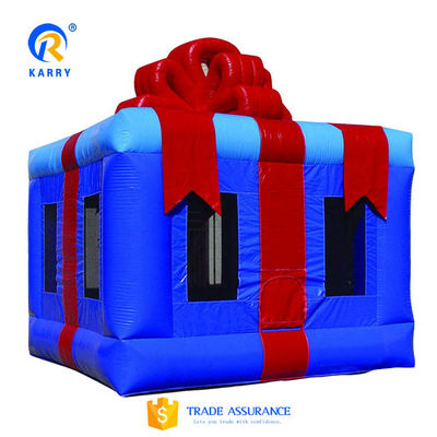 Caractéristiques Portable boîte à cadeaux gonflable de fantaisie saut à l'eau Bouncer Maison à vendre
