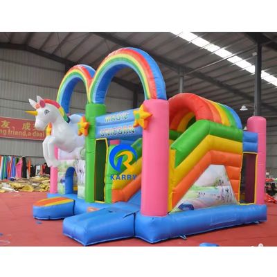 Caractéristiques Combo gonflable arc-en-ciel portable pour adultes sautant et fête pour enfants