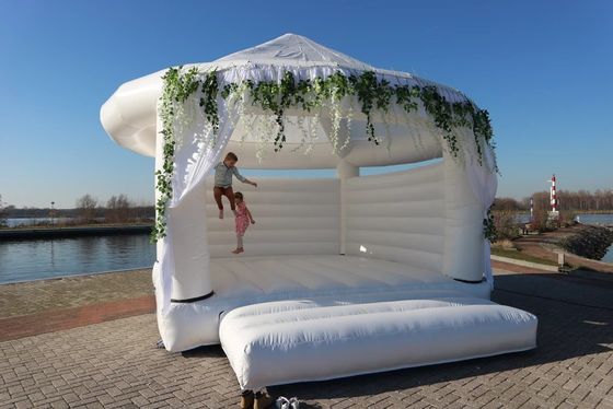 Fête de mariage Château gonflable en sautant Château de mer