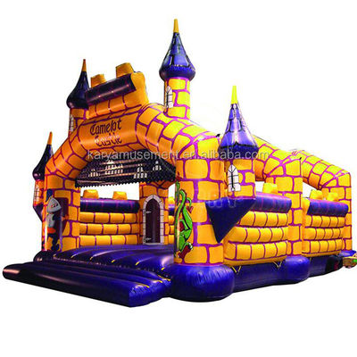 Camelot Bouncy Castle est un château gonflable personnalisé pour le divertissement
