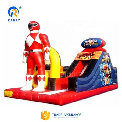 Jeux gonflables pour la fête d'anniversaire des enfants