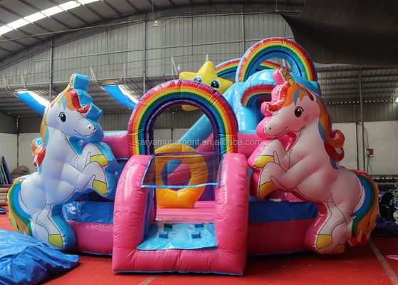 Château gonflable 5x5.5m avec une corne unique