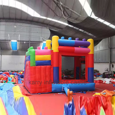 Combinaison de château de saut commercial avec des blocs de construction en PVC gonflables et des toboggans