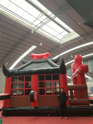 Parc d'attractions populaire Château gonflable Karaté Guerreur ninja Bouncer Château sautant