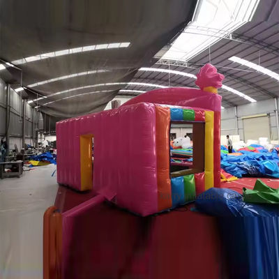 Une fête incontournable, location commerciale, concession pour les enfants, avec château gonflable.