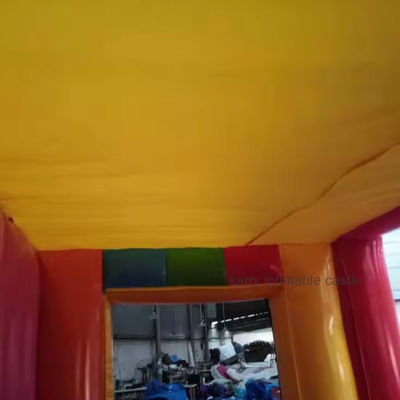 Une fête incontournable, location commerciale, concession pour les enfants, avec château gonflable.