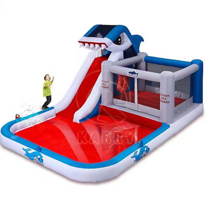 Parcs aquatiques gonflables abordables parfaits pour les occasions commerciales
