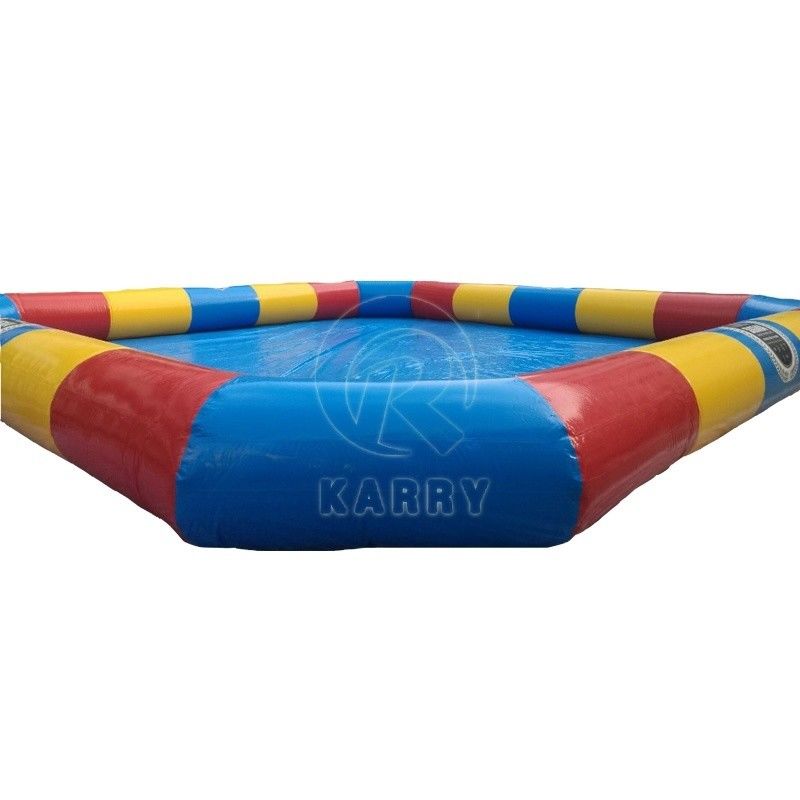 Divertissement aquatique Coffre gonflable Piscine Amusez-vous avec des bateaux ou des boules d'eau