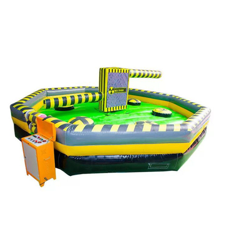 Caractéristiques PORTABLE Meltdown Défi gonflable Jeu de sport pour adultes PVC Saut amusant