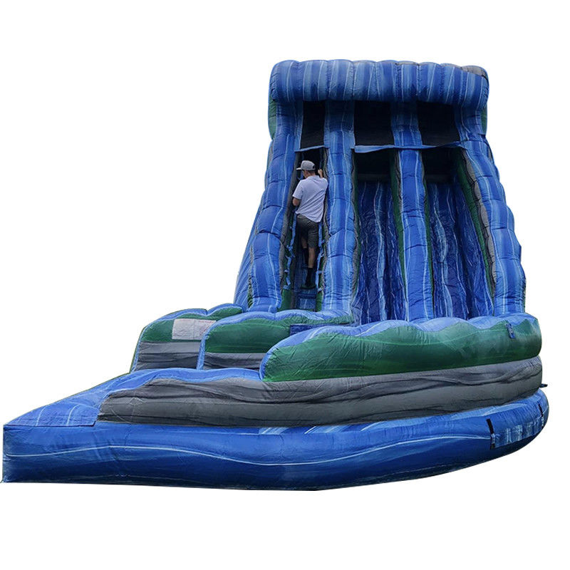 Parc aquatique extérieur en forme d'onde gonflable avec double glissière en PVC bleu