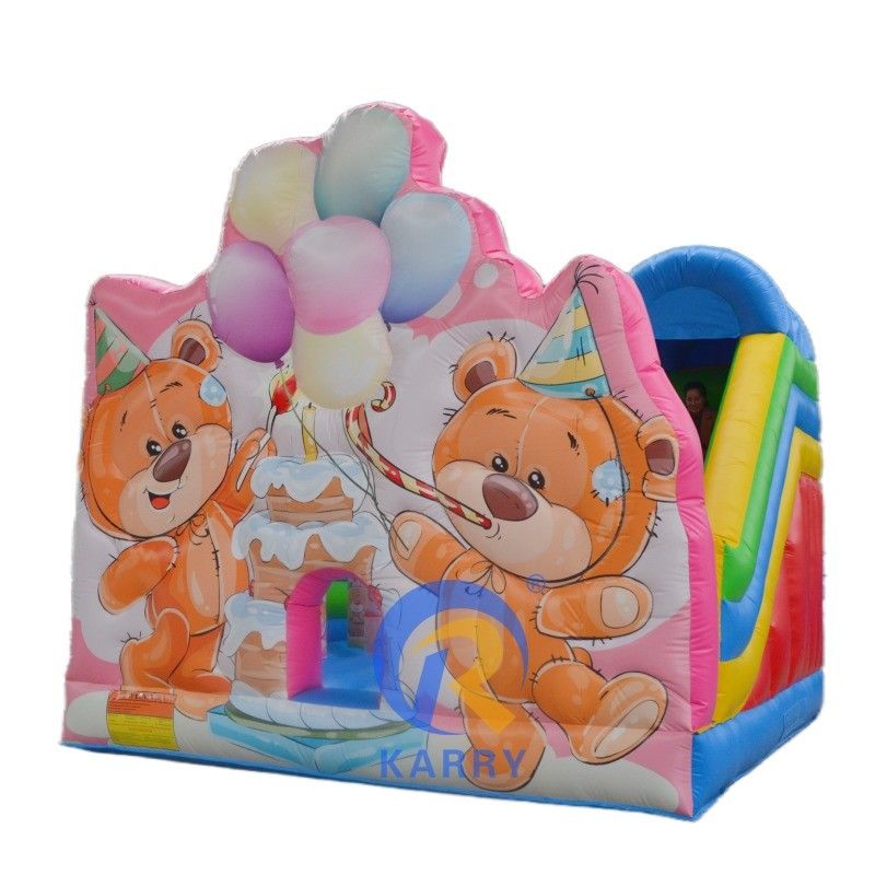 Un ours gonflable pour les fêtes