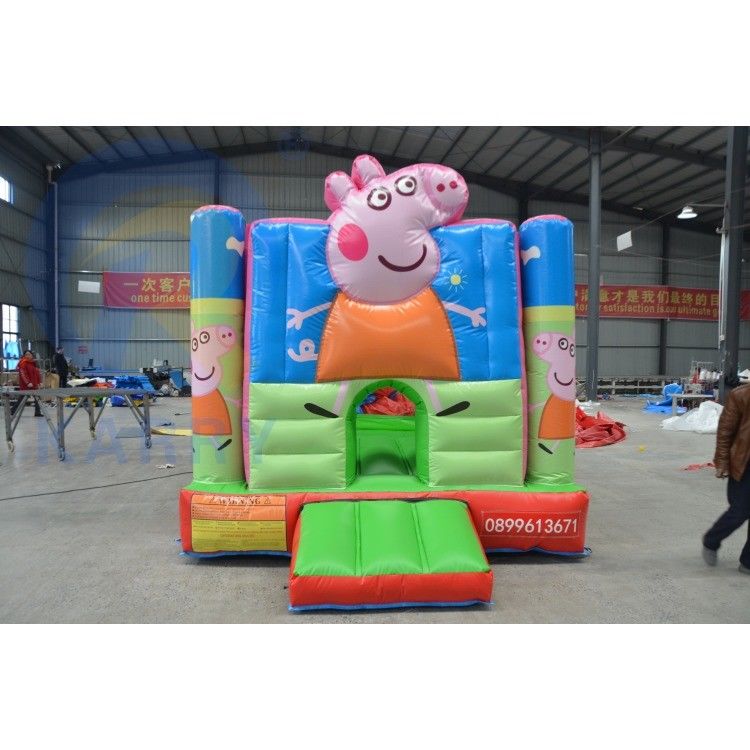 Unisexe Hot Pink Cartoon Pig Château à rebondir avec glisser-déposer et aventure en PVC de mer sur mesure