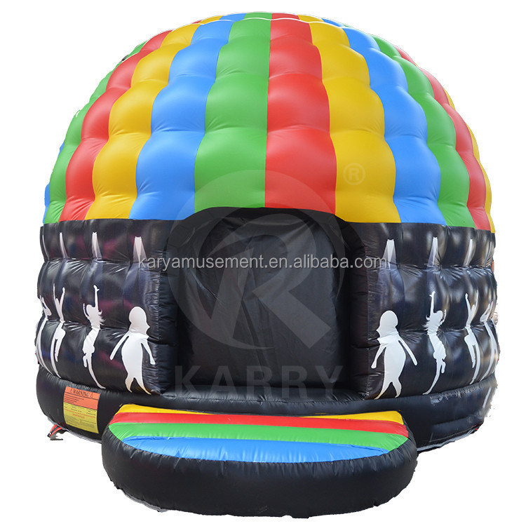 Impression numérique maison gonflable pour la famille en plein air