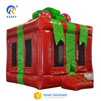 Caractéristiques Portable boîte à cadeaux gonflable de fantaisie saut à l'eau Bouncer Maison à vendre